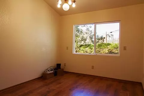 20019 Meadow View Dr, Redding, CA 96002 photo 1