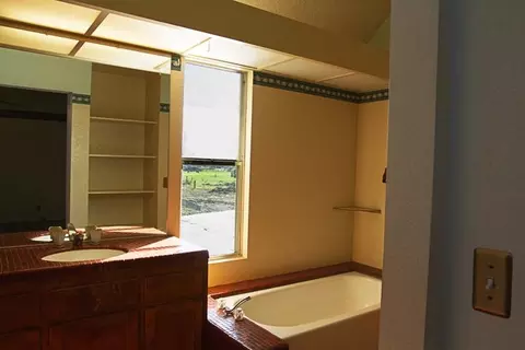 20019 Meadow View Dr, Redding, CA 96002 photo 8