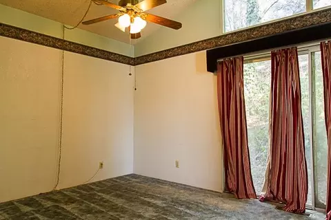 20019 Meadow View Dr, Redding, CA 96002 photo 3