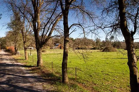 20019 Meadow View Dr, Redding, CA 96002 photo 51