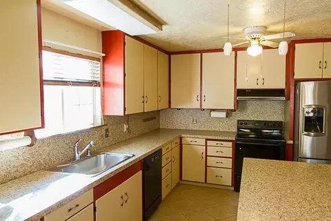 20019 Meadow View Dr, Redding, CA 96002 photo 26