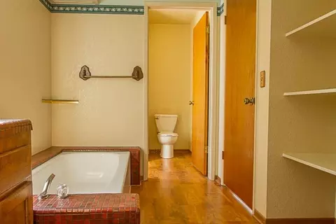 20019 Meadow View Dr, Redding, CA 96002 photo 10