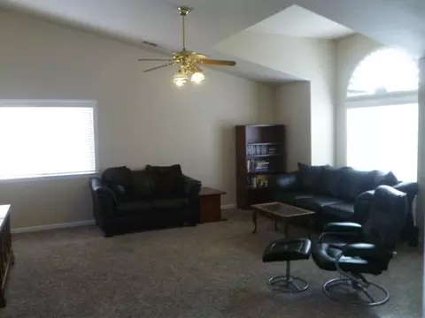1931 Charade Way, Redding, CA 96003 photo 2