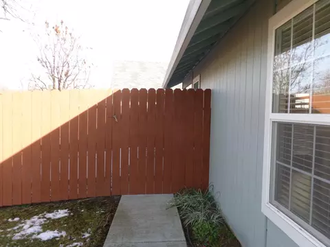 305 Mammoth Path, Redding, CA 96003 photo 8