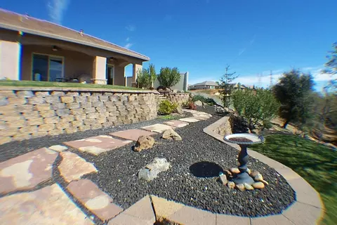 845 Coggins, Redding, CA 96003 photo 50