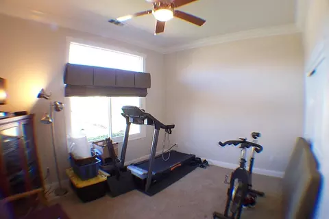 845 Coggins, Redding, CA 96003 photo 31