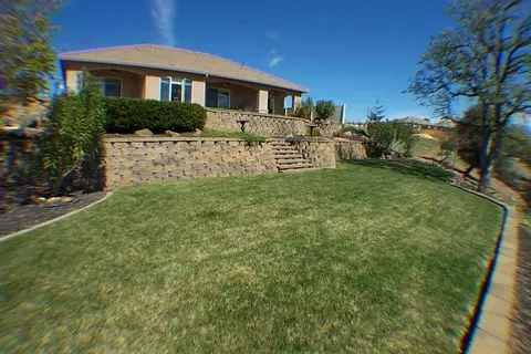 845 Coggins, Redding, CA 96003 photo 46