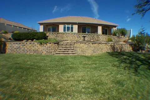845 Coggins, Redding, CA 96003 photo 47