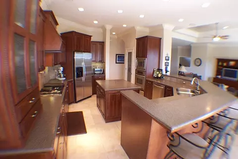 845 Coggins, Redding, CA 96003 photo 8
