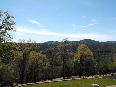 845 Coggins, Redding, CA 96003 photo 54
