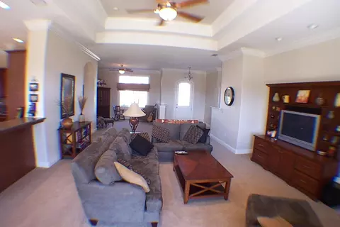 845 Coggins, Redding, CA 96003 photo 6
