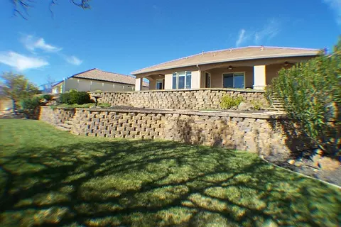 845 Coggins, Redding, CA 96003 photo 49