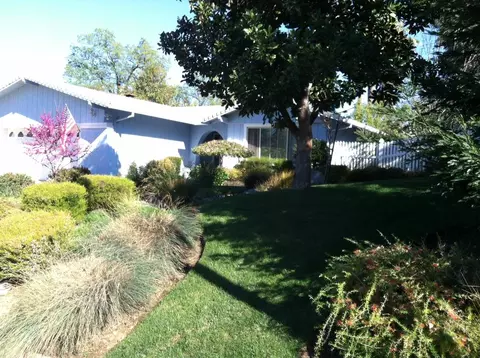 3945 Oro St, Redding, CA 96001 photo 1