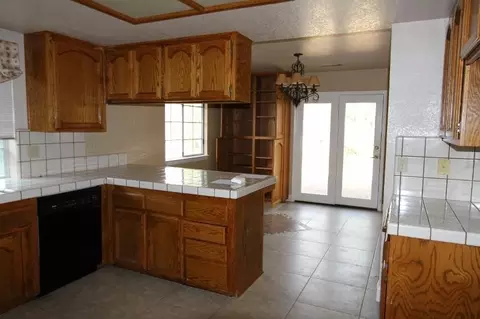 3858 Siskiyou St, Redding, CA 96003 photo 11