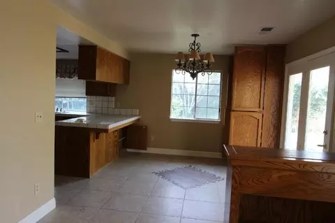 3858 Siskiyou St, Redding, CA 96003 photo 7
