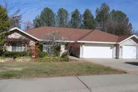 3858 Siskiyou St, Redding, CA 96003 photo 1