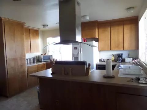 2452 Capella St, Redding, CA 96002 photo 2