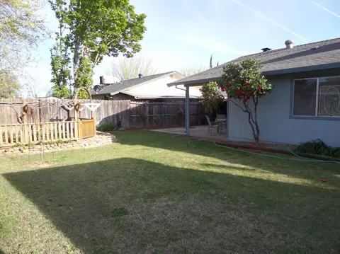 2452 Capella St, Redding, CA 96002 photo 12