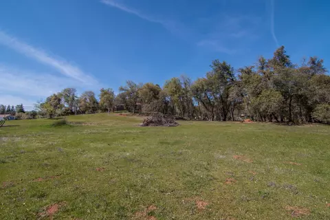 13489 Tierra Oaks Dr, Redding, CA 96003 photo 32