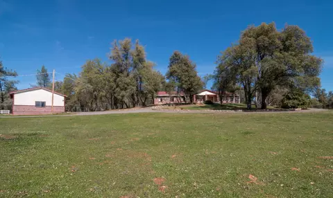 13489 Tierra Oaks Dr, Redding, CA 96003 photo 4