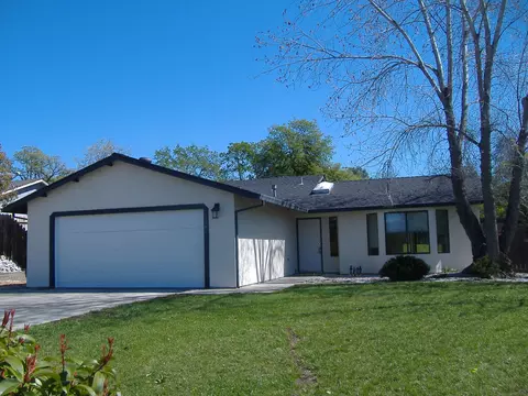 1287 Nighthawk Ln, Redding, CA 96003 photo 1