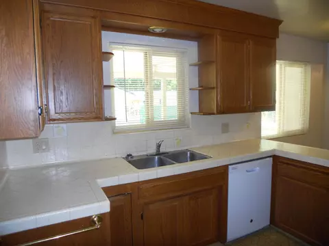 6917 River Dr, Redding, CA 96001 photo 3