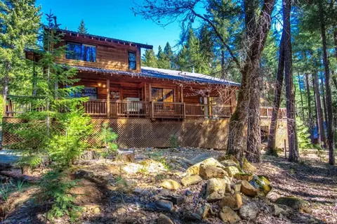 1351 Eagle Creek Loop, Coffee Creek, CA 96091 photo 1