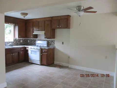 2093 Galaxy Way, Redding, CA 96002 photo 3