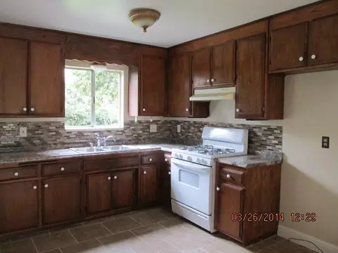 2093 Galaxy Way, Redding, CA 96002 photo 2