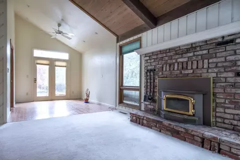 16281 Plateau Cir, Redding, CA 96001 photo 2