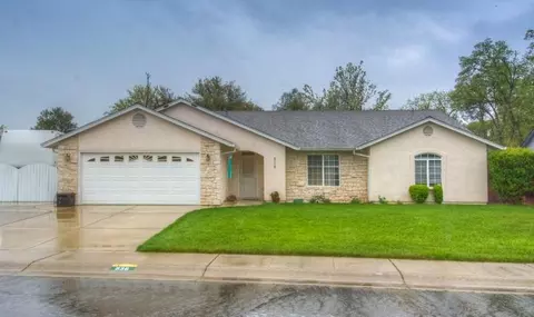 836 Fountain Cir, Redding, CA 96003 photo 1