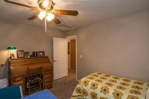 836 Fountain Cir, Redding, CA 96003 photo 20