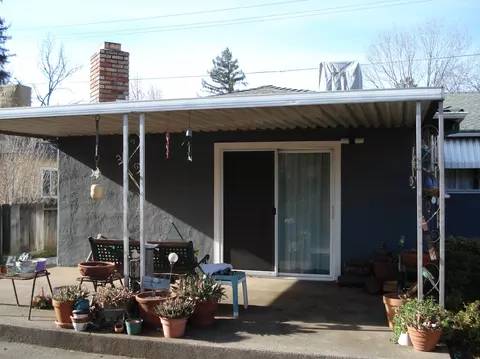 1105 C St, Redding, CA 96002 photo 4