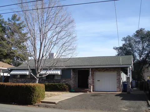 1105 C St, Redding, CA 96002 photo 3