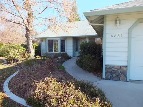 6381 Hemlock St, Redding, CA 96001 photo 4