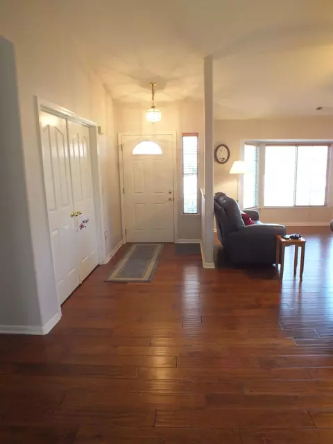 6381 Hemlock St, Redding, CA 96001 photo 5