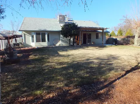 6381 Hemlock St, Redding, CA 96001 photo 12