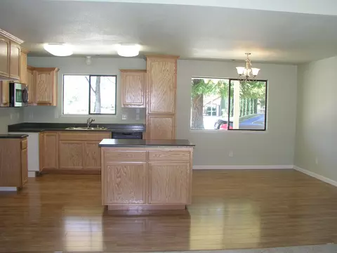 406 Turquoise Ct, Redding, CA 96003 photo 7