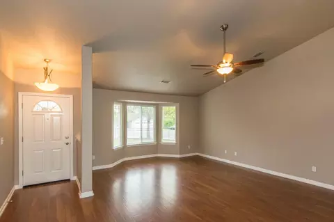 3392 Lawrence Rd, Redding, CA 96002 photo 5