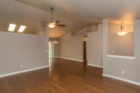 3392 Lawrence Rd, Redding, CA 96002 photo 4