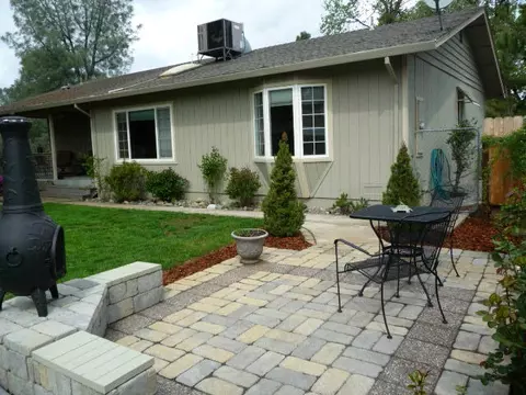 2752 Jasmine Way, Redding, CA 96002 photo 9