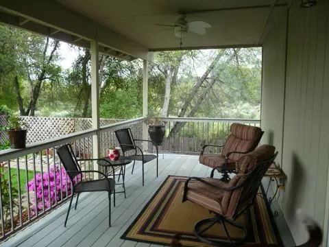 2752 Jasmine Way, Redding, CA 96002 photo 3