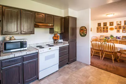 2930 Balaton Ave, Redding, CA 96001 photo 8