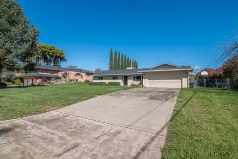 2930 Balaton Ave, Redding, CA 96001 photo 3