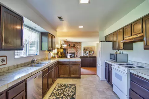 2930 Balaton Ave, Redding, CA 96001 photo 6