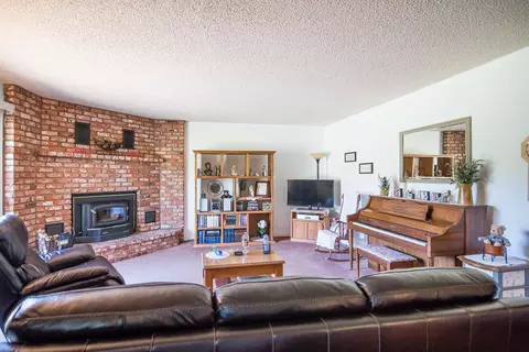 2930 Balaton Ave, Redding, CA 96001 photo 12