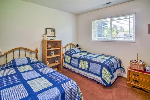 2930 Balaton Ave, Redding, CA 96001 photo 21