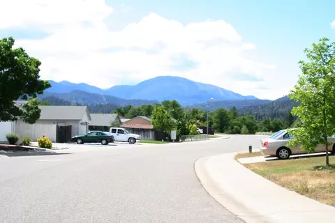 16906 Santa Barbara Dr, Redding, CA 96003 photo 34