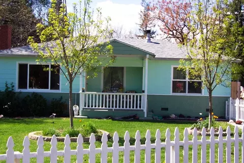 5500 Elm Ln, Redding, CA 96001 photo 3