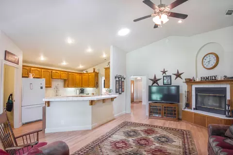 4329 Pintail Dr, Redding, CA 96001 photo 5